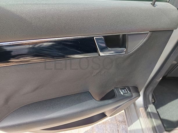 Mercedes-Benz C220 · Ano 2008