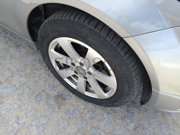 Mercedes-Benz C220 · Ano 2008