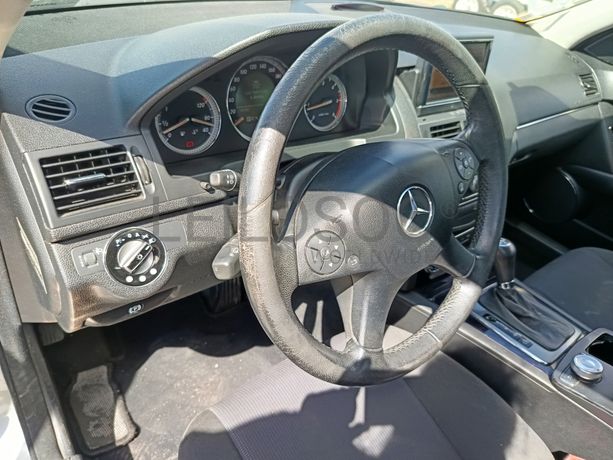 Mercedes-Benz C220 · Ano 2008