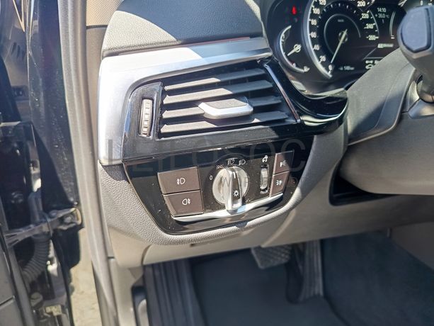 BMW 530 E Plug-in-Hybrid · Ano 2019