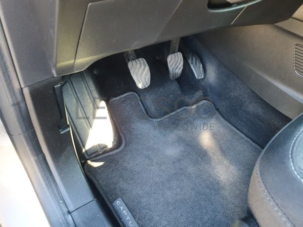 Renault Captur · Ano 2022