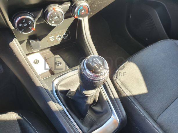 Renault Captur · Ano 2022