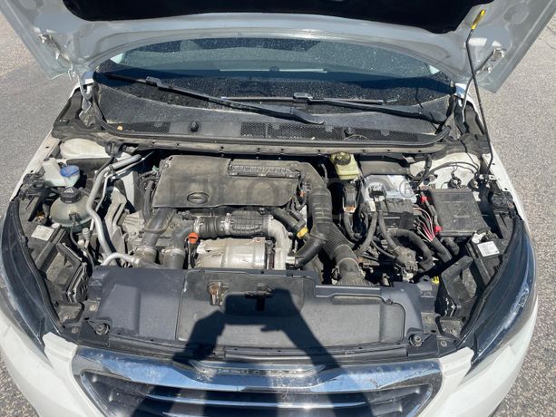 Peugeot 308 · Ano 2017