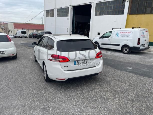 Peugeot 308 · Ano 2017