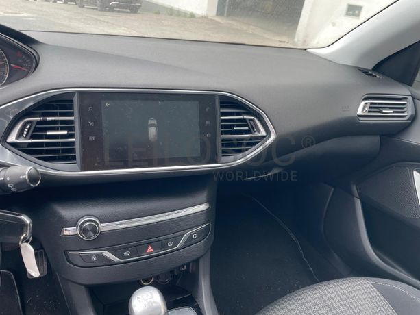 Peugeot 308 · Ano 2017