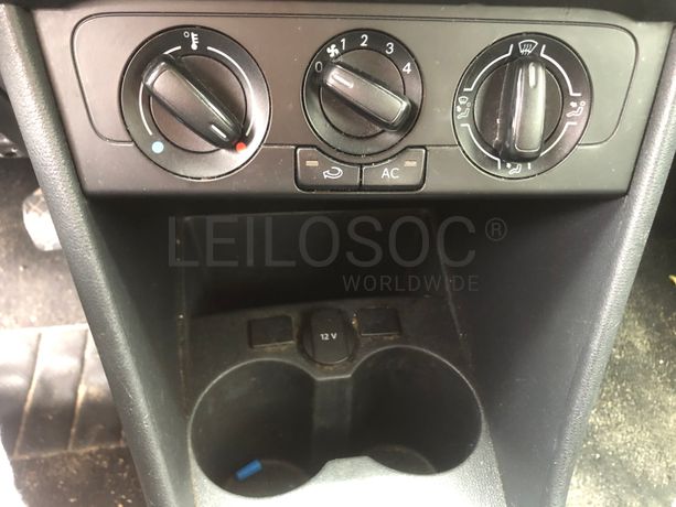 Volkswagen Polo · Ano 2011