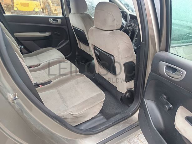 Peugeot 307 · Ano 2004