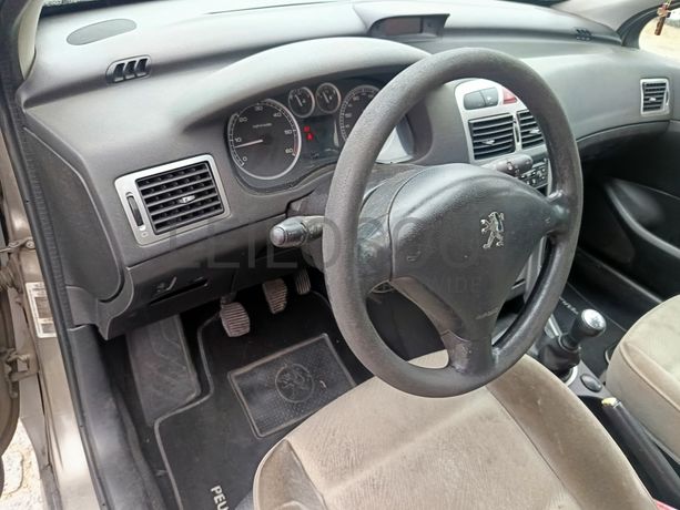 Peugeot 307 · Ano 2004