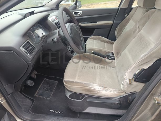 Peugeot 307 · Ano 2004