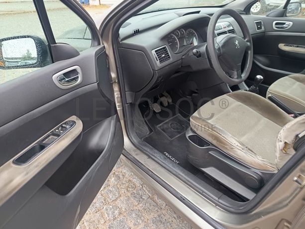 Peugeot 307 · Ano 2004