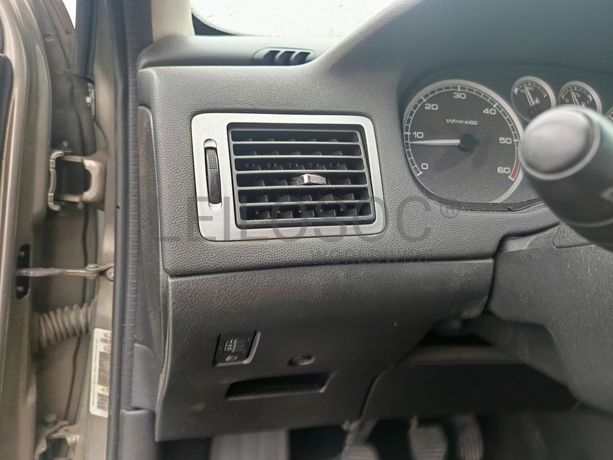 Peugeot 307 · Ano 2004