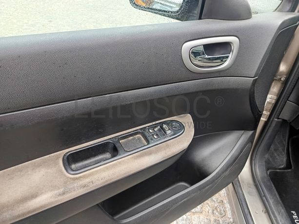 Peugeot 307 · Ano 2004