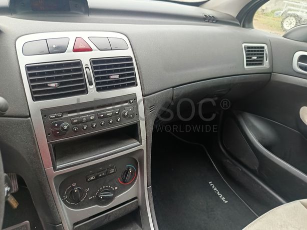 Peugeot 307 · Ano 2004