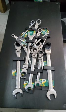 CONJUNTO DE 16 CHAVES BOCA/LUNETA C/ ROQUETE DE CABEÇA FLEXÍVEL