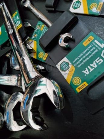 CONJUNTO DE 12 CHAVES COM ROQUETE NA BOCA E NA LUNETA