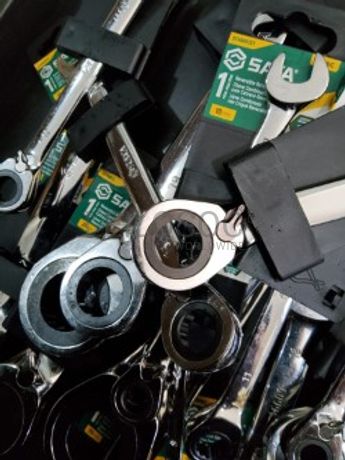 CONJUNTO DE 16 CHAVES REVERSÍVEIS COMBINADAS BOCA / LUNETA C/ ROQUETE