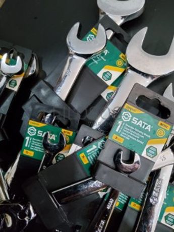 CONJUNTO DE 17 CHAVES REVERSÍVEIS COMBINADAS BOCA / LUNETA C/ ROQUETE