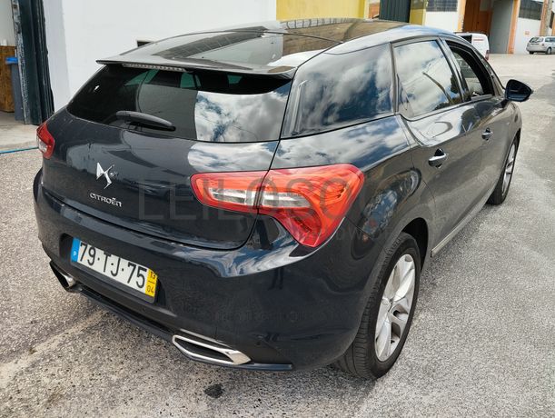 Citroën DS5 2.0 HDi Hybrid4 Allroad · Ano 2013