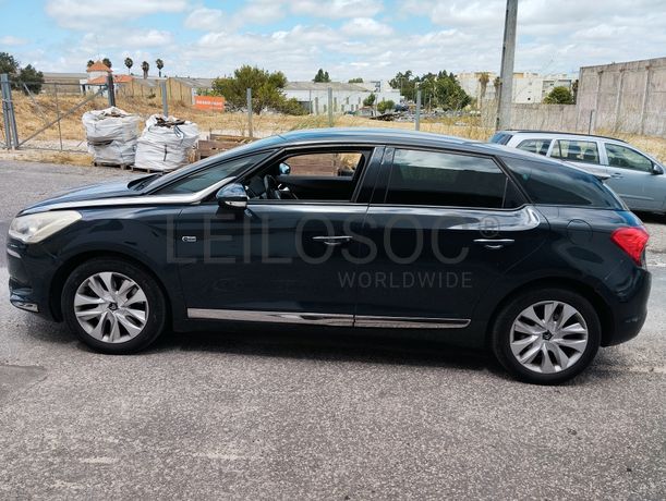 Citroën DS5 2.0 HDi Hybrid4 Allroad · Ano 2013