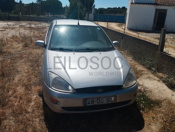 Ford Focus 1.8 TDDi · Ano 2001