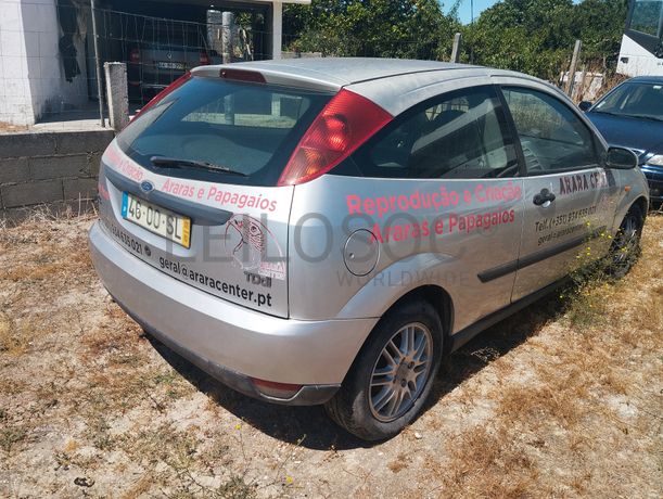 Ford Focus 1.8 TDDi · Ano 2001