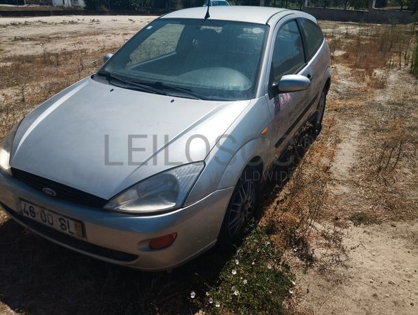 Ford Focus 1.8 TDDi · Ano 2001