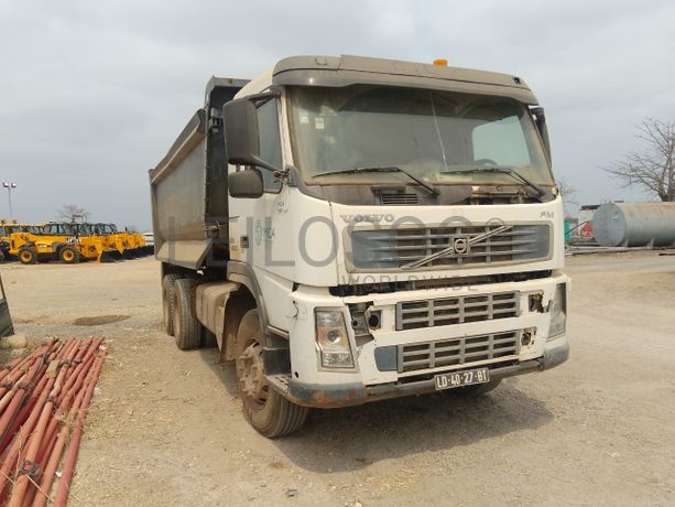 Camião Basculante Volvo FM 400