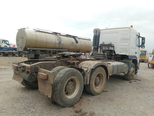 Camião Tractor Volvo FM 440