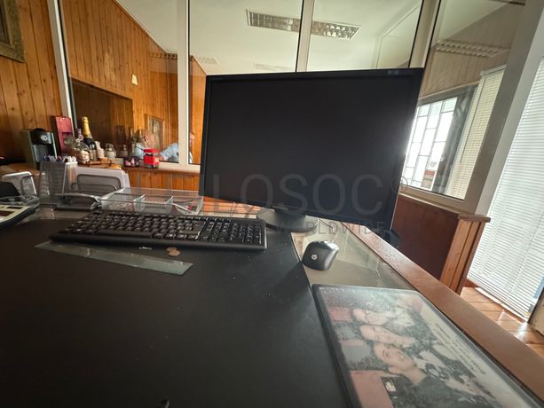 Mobiliário e Equipamentos