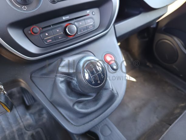 Renault Kangoo · Ano 2015