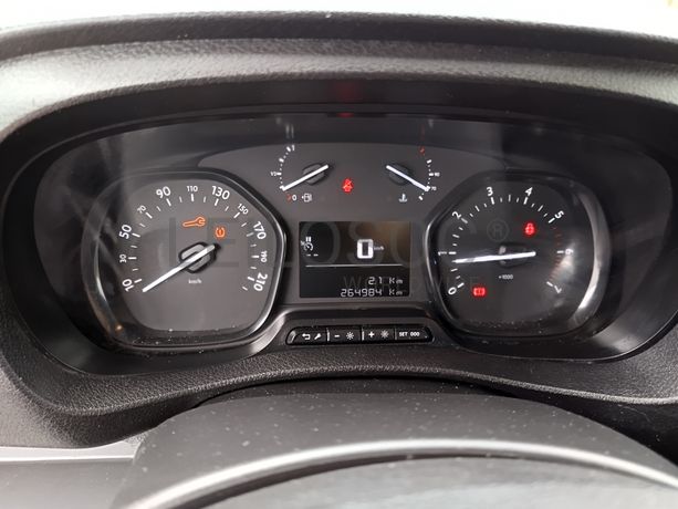 Opel Vivaro · Ano 2019