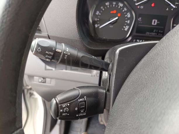 Opel Vivaro · Ano 2019