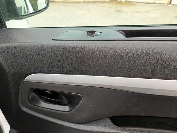 Opel Vivaro · Ano 2019