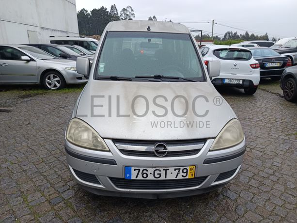 Opel Combo C Tour 1.3 CDTI · Ano 2008