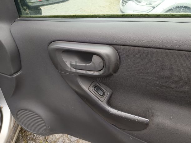 Opel Combo C Tour 1.3 CDTI · Ano 2008