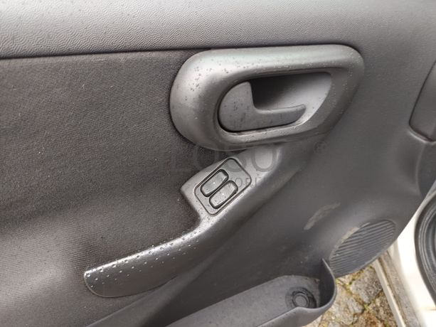 Opel Combo C Tour 1.3 CDTI · Ano 2008