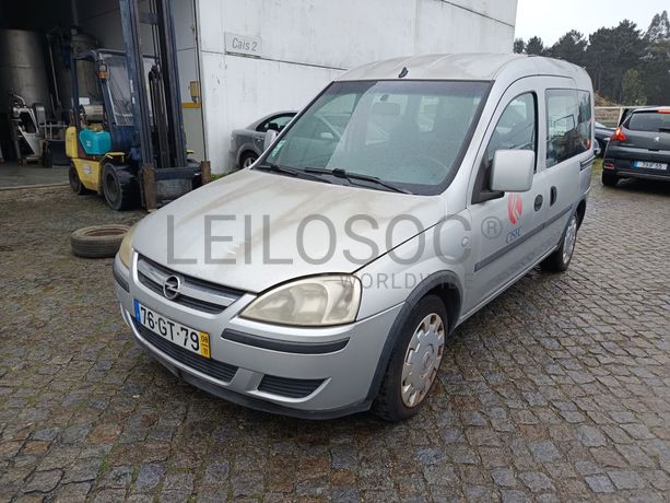 Opel Combo C Tour 1.3 CDTI · Ano 2008