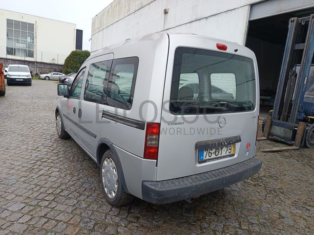 Opel Combo C Tour 1.3 CDTI · Ano 2008