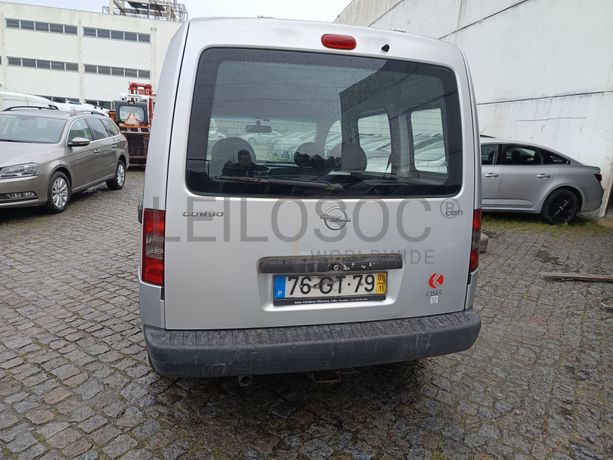 Opel Combo C Tour 1.3 CDTI · Ano 2008
