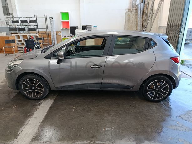 Renault Clio · Ano 2015