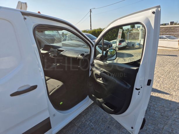 Peugeot Partner 1.5 Blue HDI XL · Ano 2020