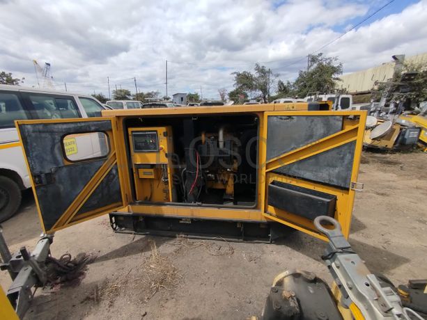 Gerador CAT DE65E0 60kva