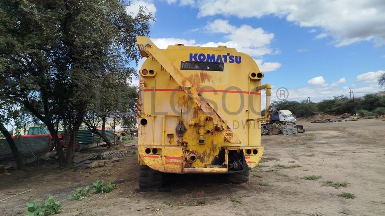 Auto tanque Komatsu HM300-1
