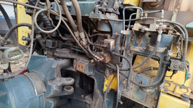 Auto tanque Komatsu HM300-1