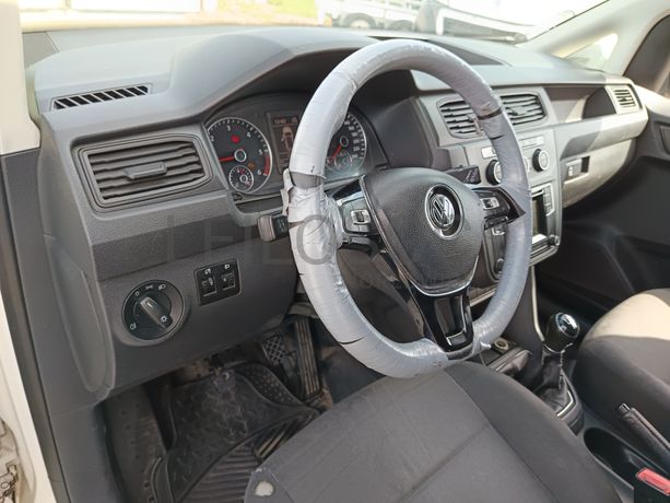 Volkswagen Caddy · Ano 2016