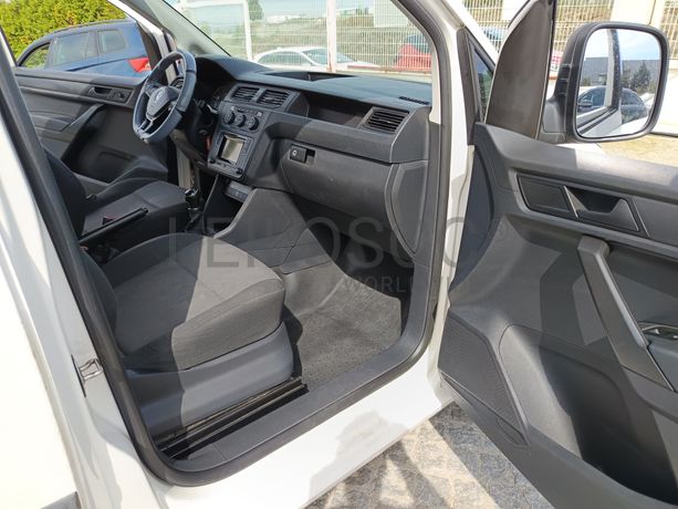 Volkswagen Caddy · Ano 2016