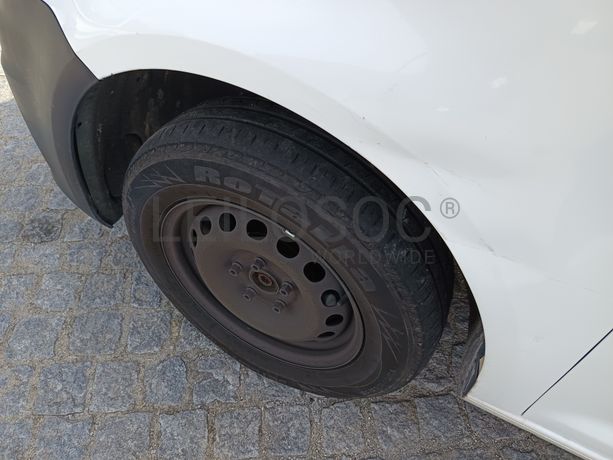 Volkswagen Caddy · Ano 2016