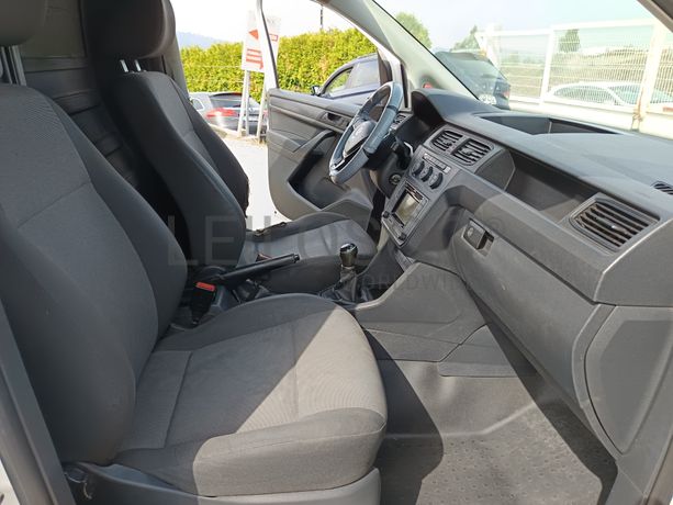 Volkswagen Caddy · Ano 2016