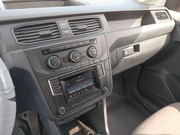 Volkswagen Caddy · Ano 2016