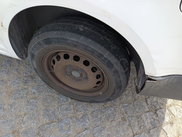 Volkswagen Caddy · Ano 2016